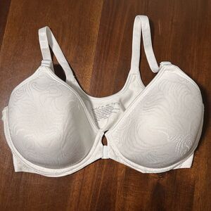 Bali Comfort Revolution Front Close Shaping Underwire Bra White 40C